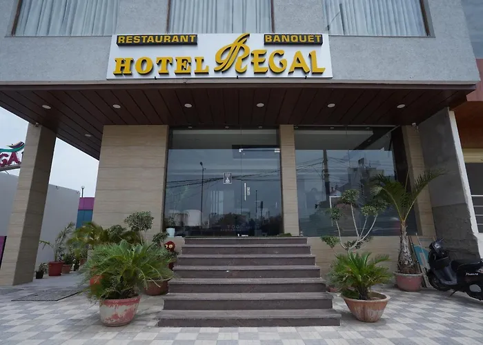 Hotel Regal By Rhytham Jaipur